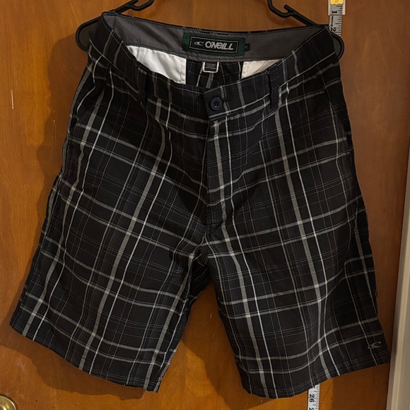 O'Neill Men's Dark Plaid Flat Front Shorts - Picture 1 of 5